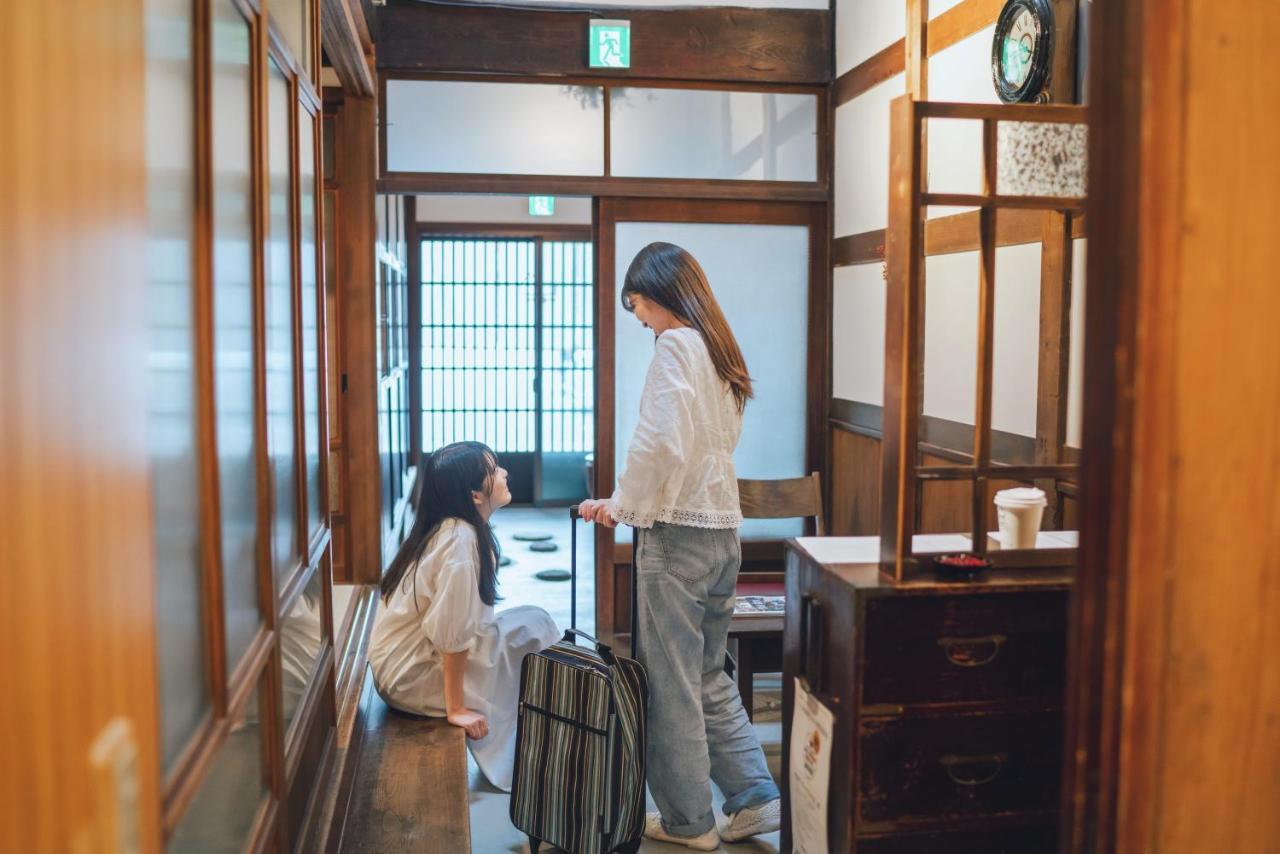 Machiya Guest House Carta Kanazawa Exteriör bild