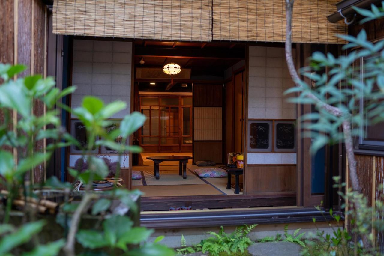 Machiya Guest House Carta Kanazawa Exteriör bild